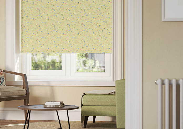 Cottage Garden, Pastel Yellow - Roller Blind - Image 5